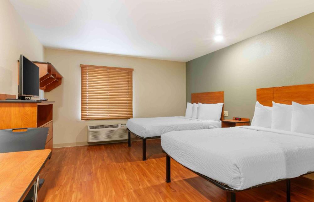 Double Room with Two Double Beds - Non-Smoking interior